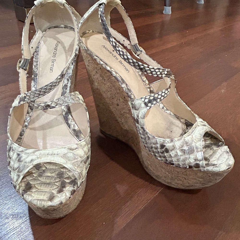 Gorgeous Alexandre Birman Python Wedges Size 39, … - image 1